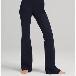 Lululemon Groove Super-High-Rise Flare Pant - size 6